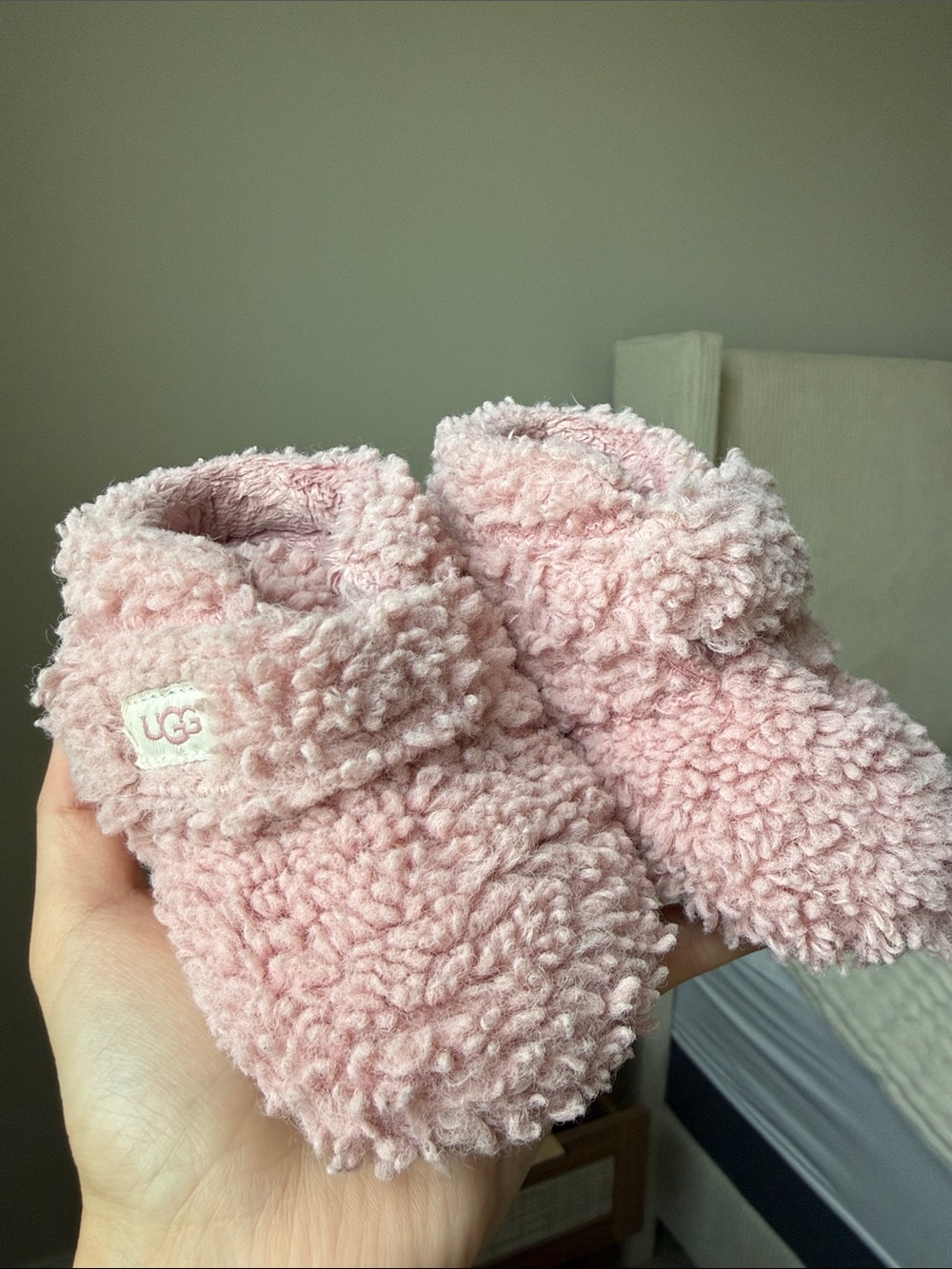 Pink uggs